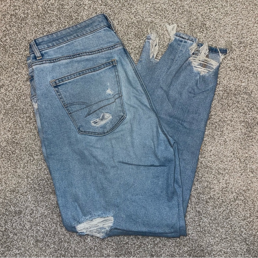 American Eagle mom jeans